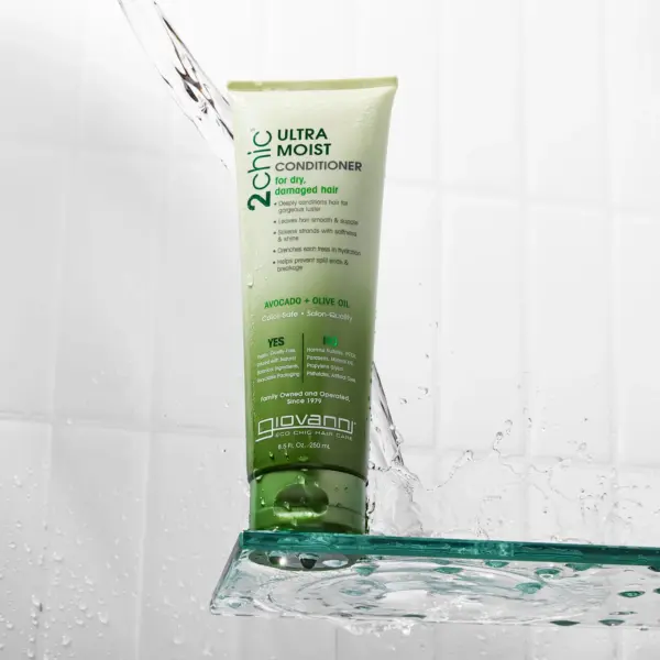 Giovanni 2Chic Avocado & Olive Oil Ultra-Moist Conditioner 8.5oz / 250ml