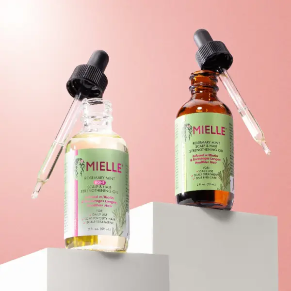 Mielle Rosemary Mint Scalp & Hair Strengthening Oil Light 2 oz