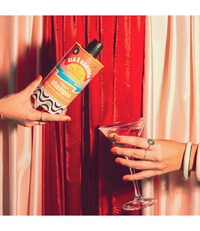 Lola Cosmetics Ela e Carioca Nourishing Repair Shampoo 500ml